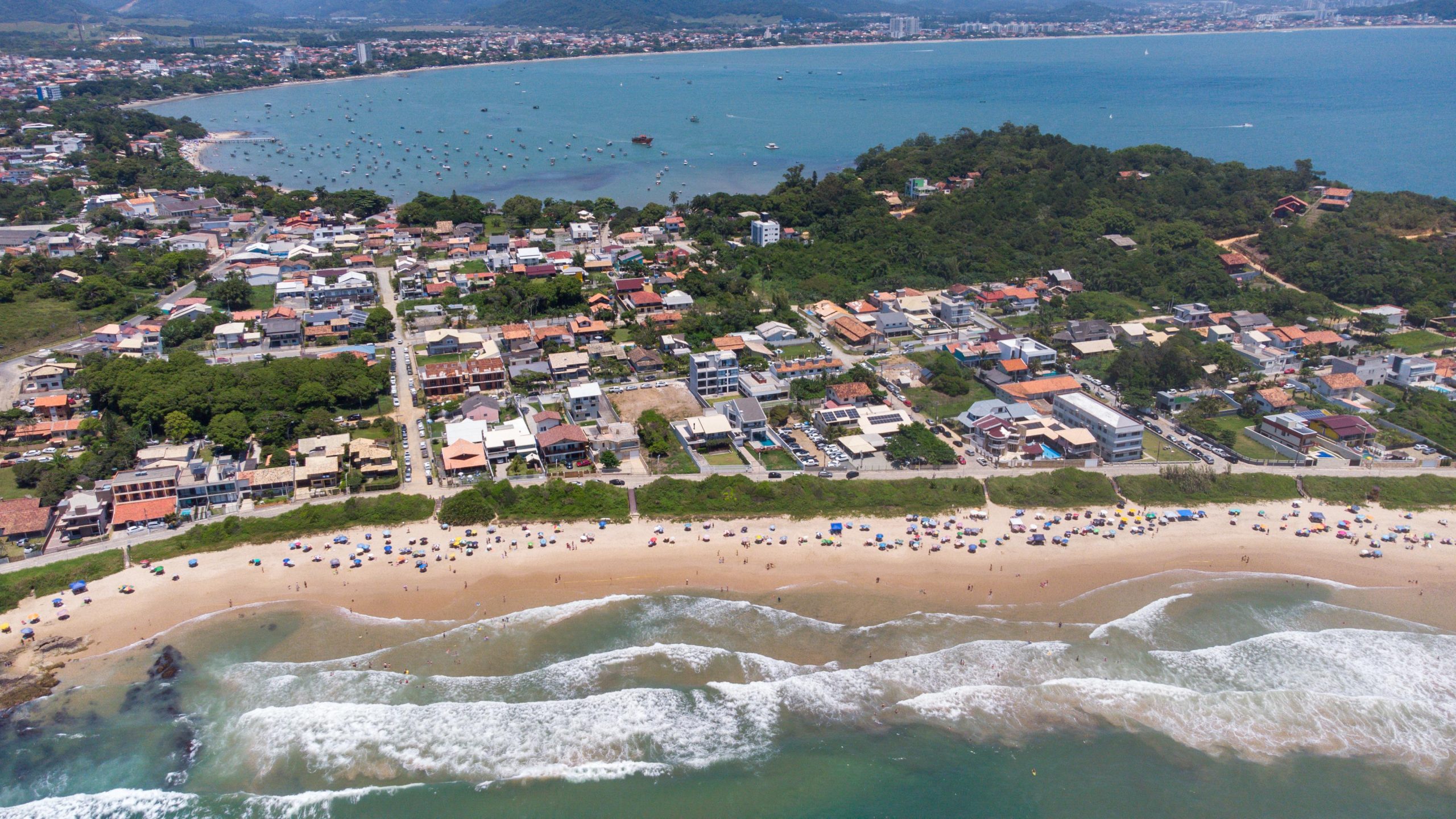 Aproveitar um passeio de barco pelas praias - inspiração 3