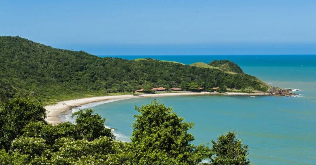 Relaxar nas águas calmas da Praia da Bacia da Vovó - inspiração 1