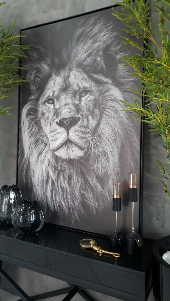 Tipos de Quadros Que Funcionam Bem no Piso - inspiração 2