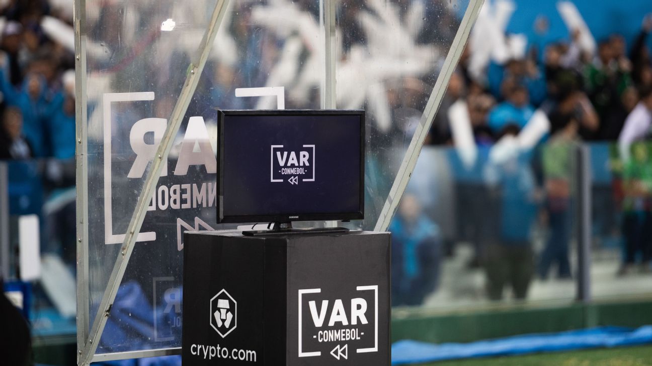 Desafios em Diferentes Superfícies: Grama, Saibro e Carpete - inspiração 1