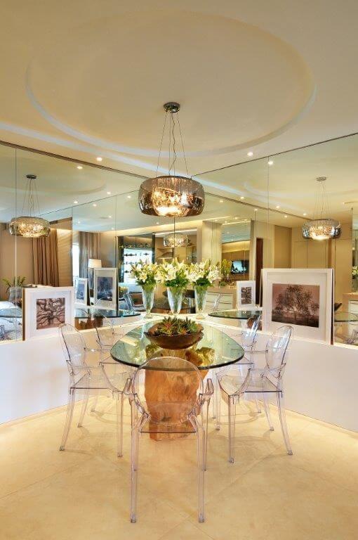 Iluminação Estratégica: Valorizando o Vidro e o Ambiente - inspiração 1