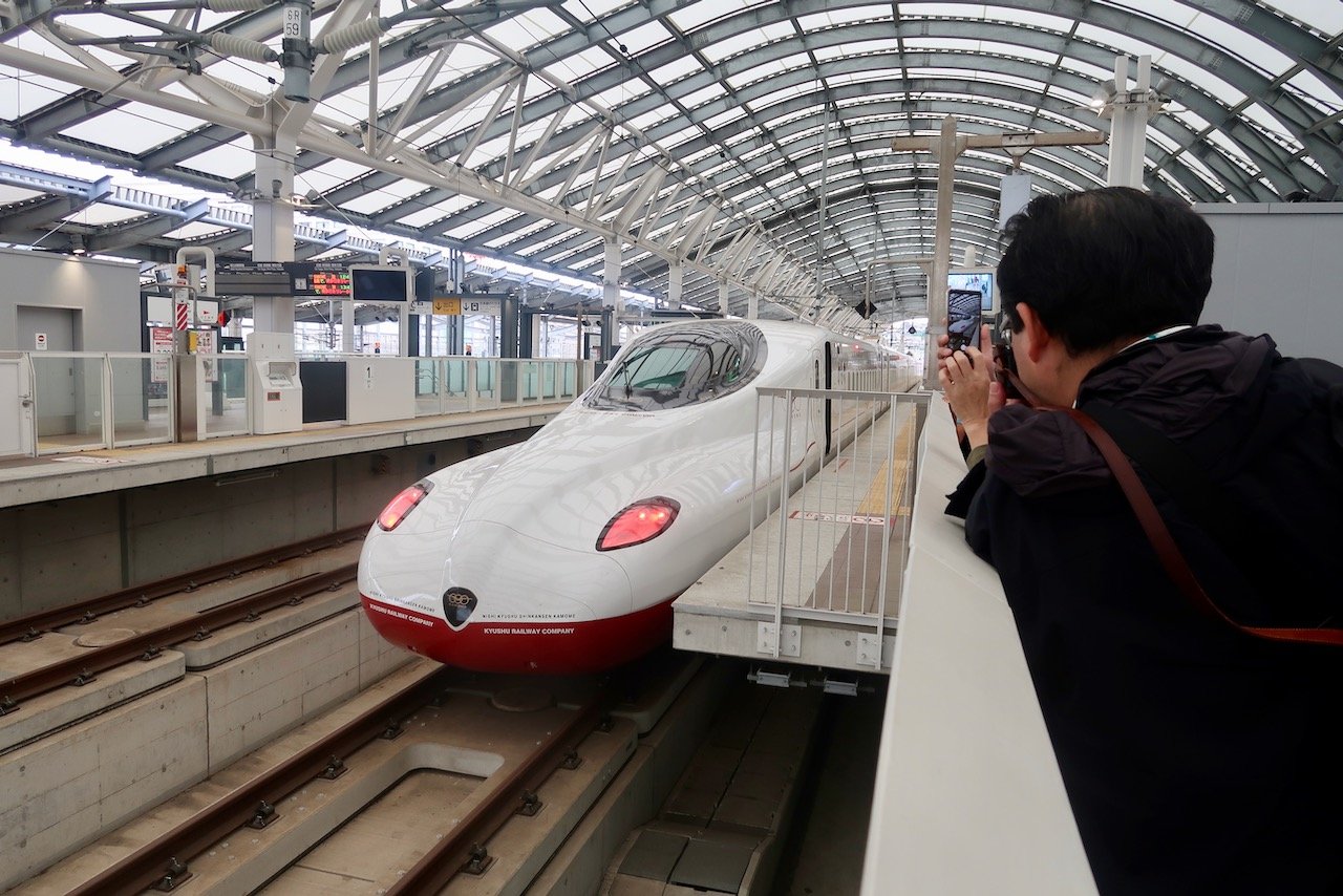 Navegando Pelas Estações: Dicas de Etiqueta e Orientação - inspiração 2