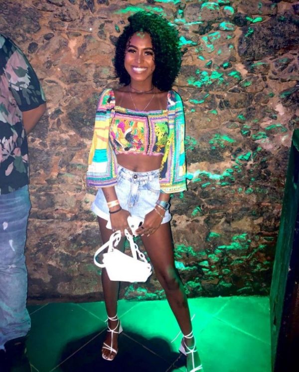 Sapatos que aguentam a festa: Tênis, sandálias baixas e anabelas - inspiração 2