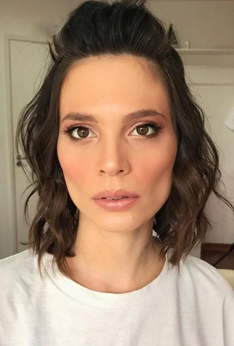 Corretivo: Seu Aliado para Suavizar as Linhas Marcadas - inspiração 2