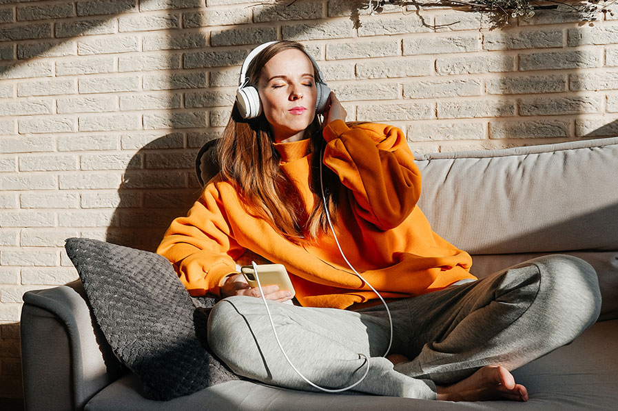 ASMR Tingles: Explorando as Sensações Corporais Induzidas pelo Som - inspiração 1