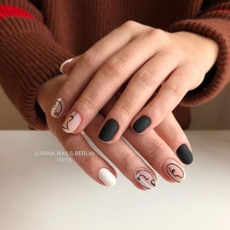 Aplicação de Esmalte: Camadas Finas e Precisão - inspiração 2