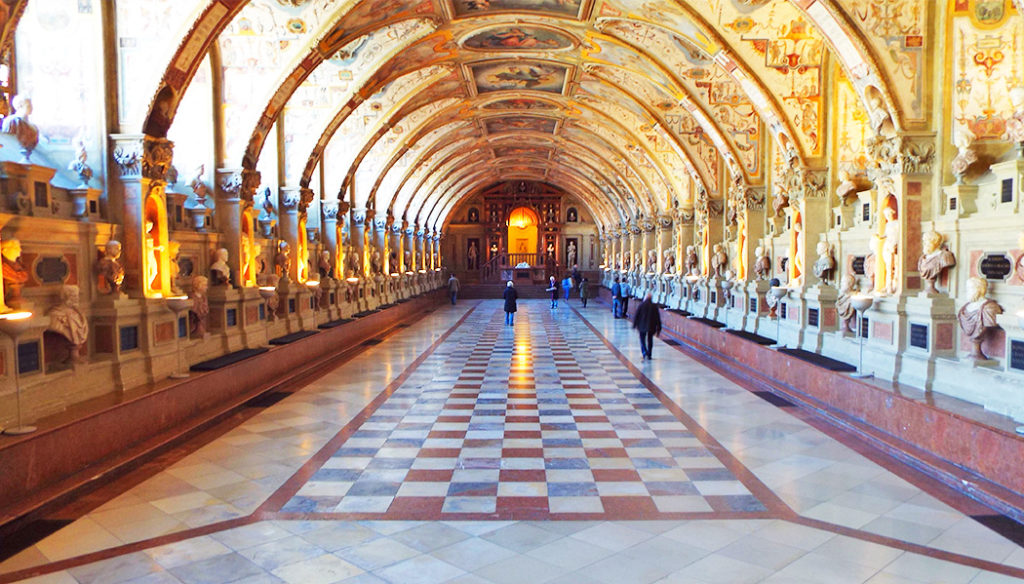 Tesouros Históricos de Munique: Marienplatz e Palácios Reais - inspiração 1