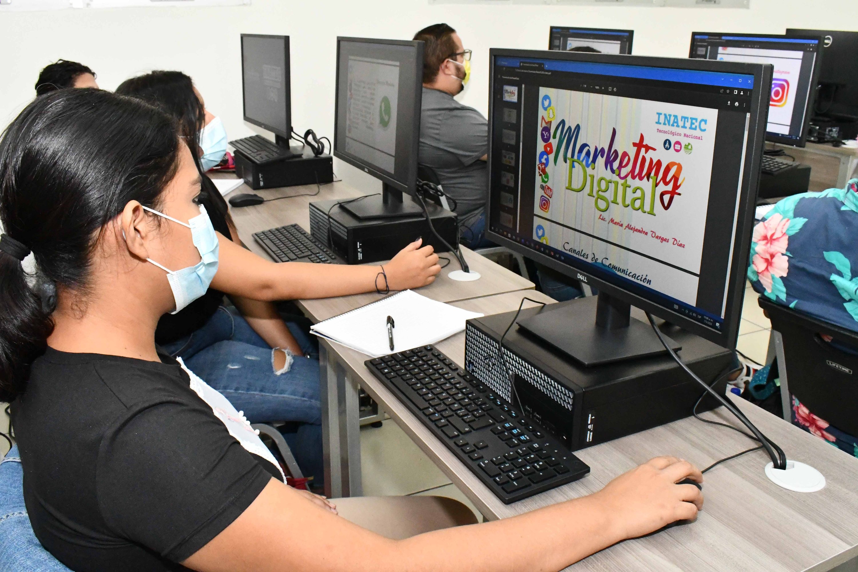 Acompanhamento e Relatórios: Demonstrando Resultados e Ajustando Rotas - inspiração 2