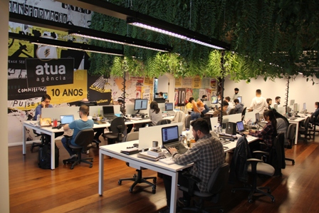 5 ideias de títulos:
1. As 10 Melhores Agências de Marketing Digital em Sorocaba em 2024
2. Tráfego Pago em Sorocaba: Encontre a Agência Ideal para Impulsionar suas Vendas
3. Branding e Conteúdo: Agências em Sorocaba para Fortalecer sua Marca
4. Criação de Sites e Marketing Inbound: Soluções Digitais em Sorocaba
5. Como Escolher a Agência de Marketing Certa em Sorocaba para o seu Negócio