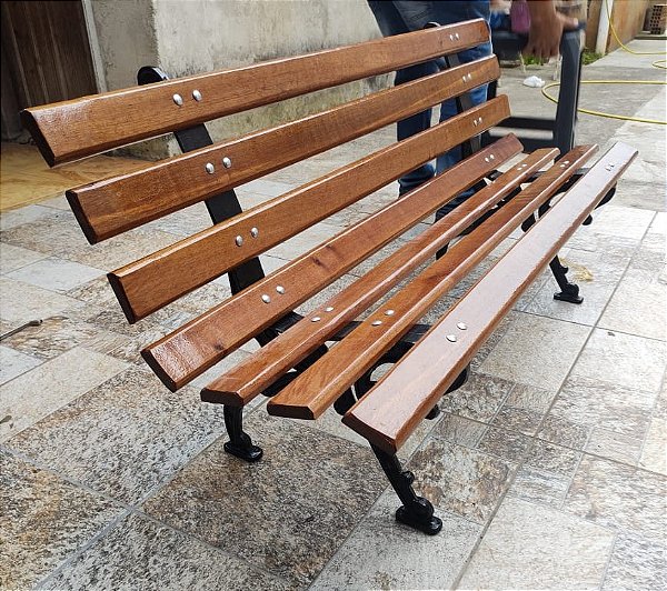 Banco de jardim 3 lugares
