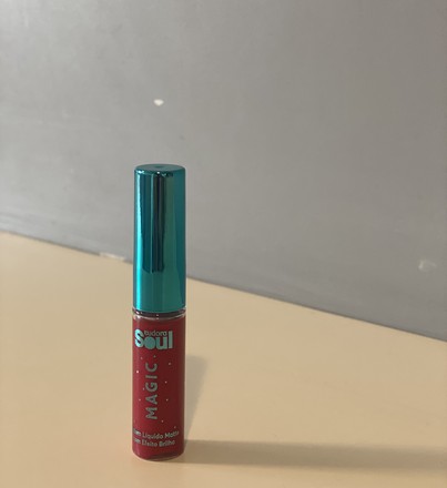 batom verde que muda de cor