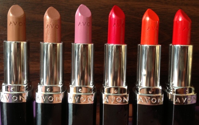 Power Stay vs. Tratamake: Qual Linha de Batom Avon é Perfeita para Você?