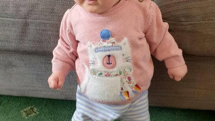 Bebê Mais Forte Do Mundo Impressiona Ao Ficar Em Pé