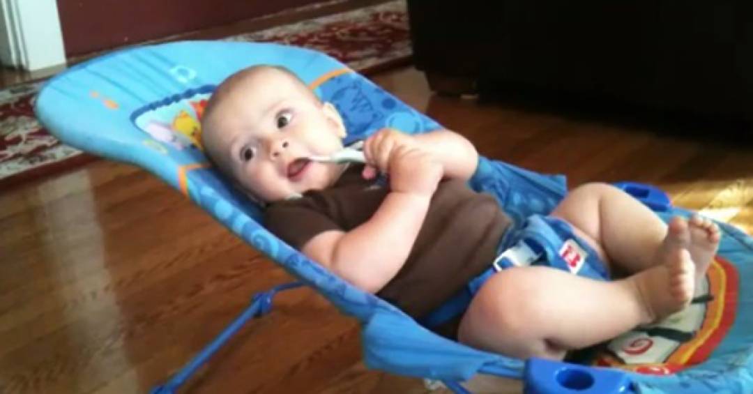 Marcos do Desenvolvimento do Bebê: O Que Esperar Mês a Mês