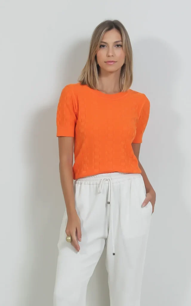 blusa de tricô fresca