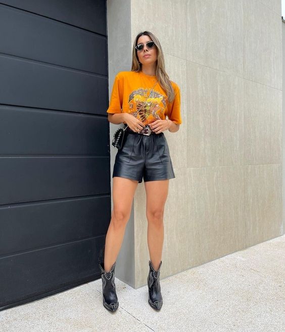 Bota western preta cano curto