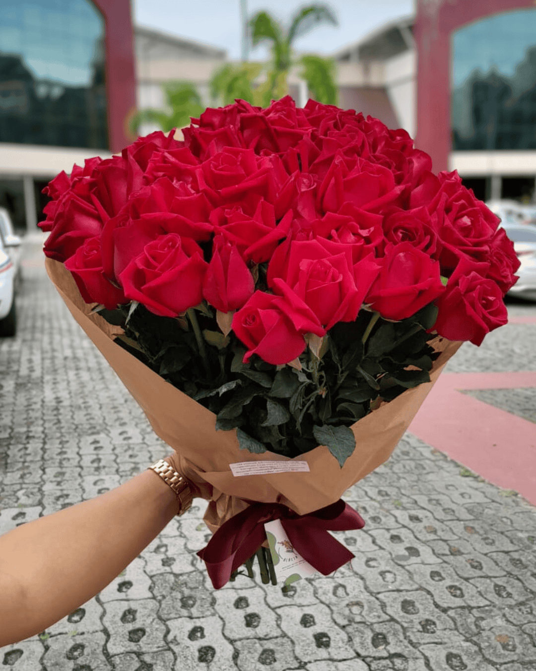 buquê vermelho e branco