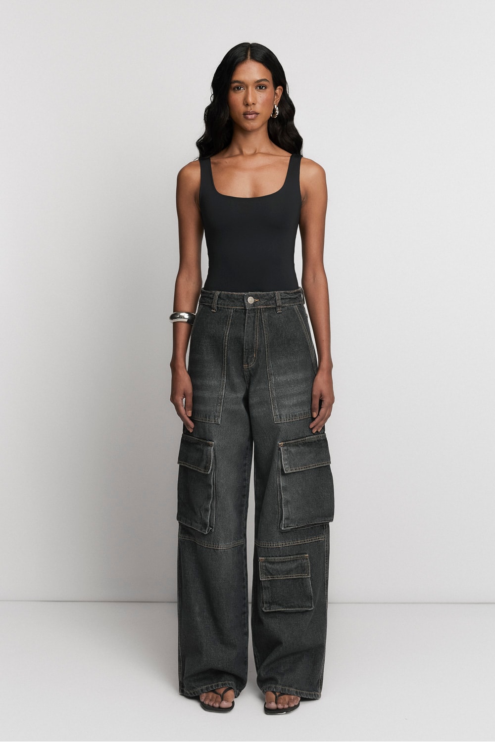 calça cargo feminina cinza