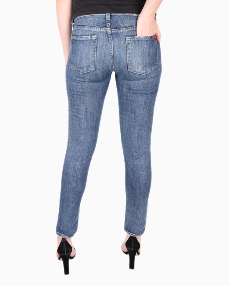 Calça cigarrete vs. calça skinny: qual a diferença?