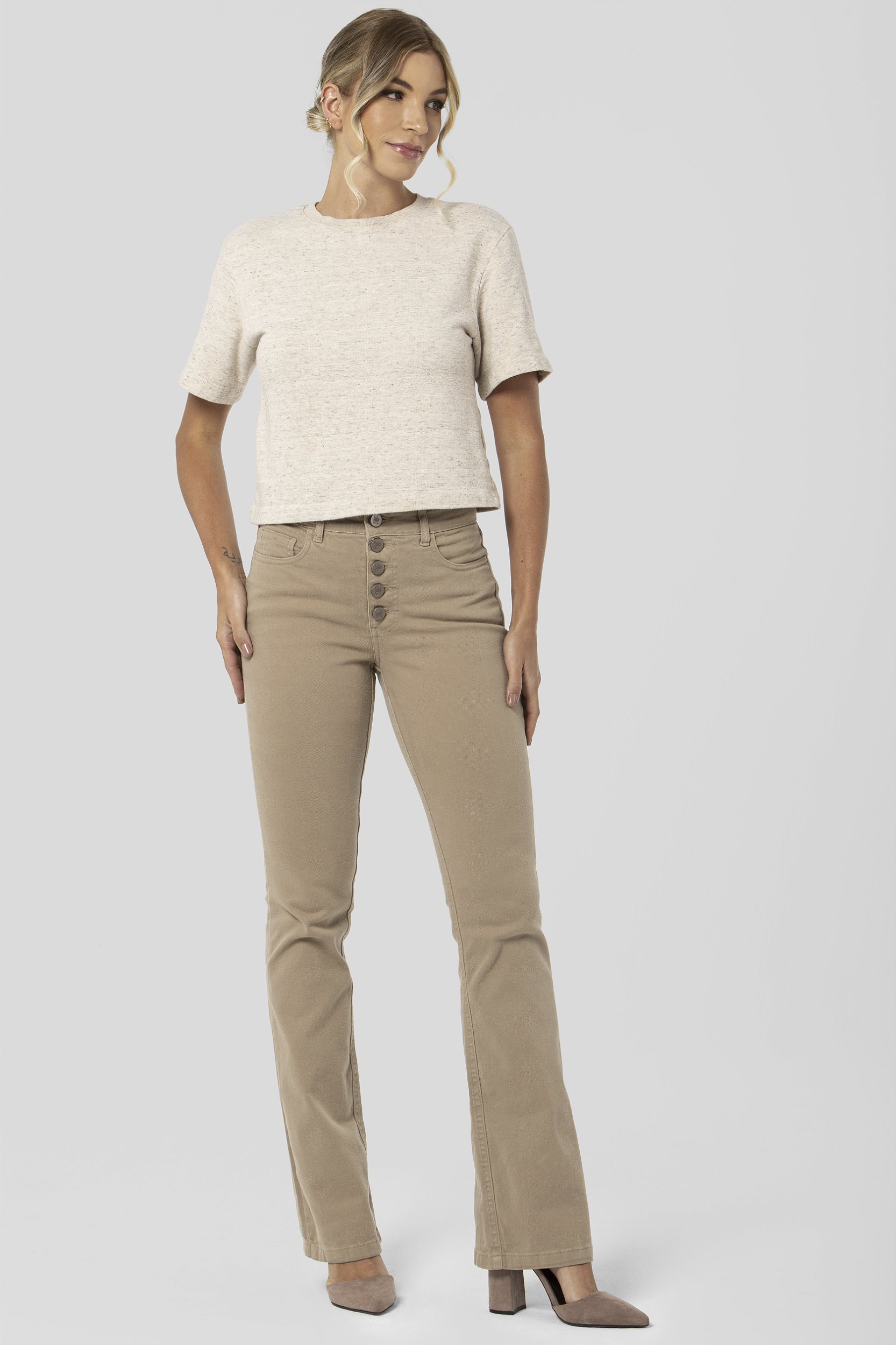 calça caqui feminina