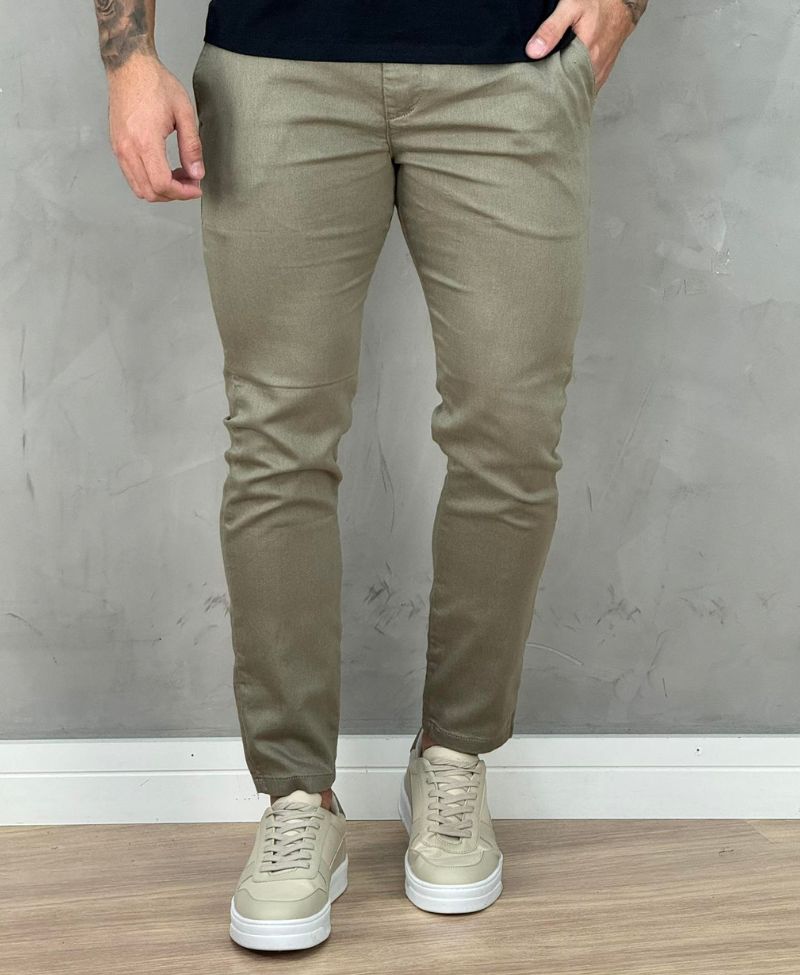 calça sarja caqui