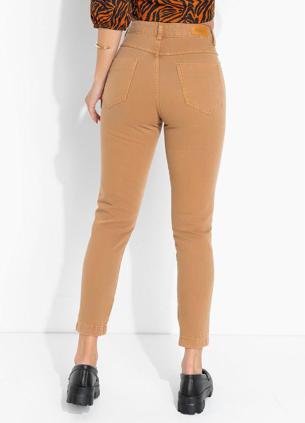 calça bege masculina