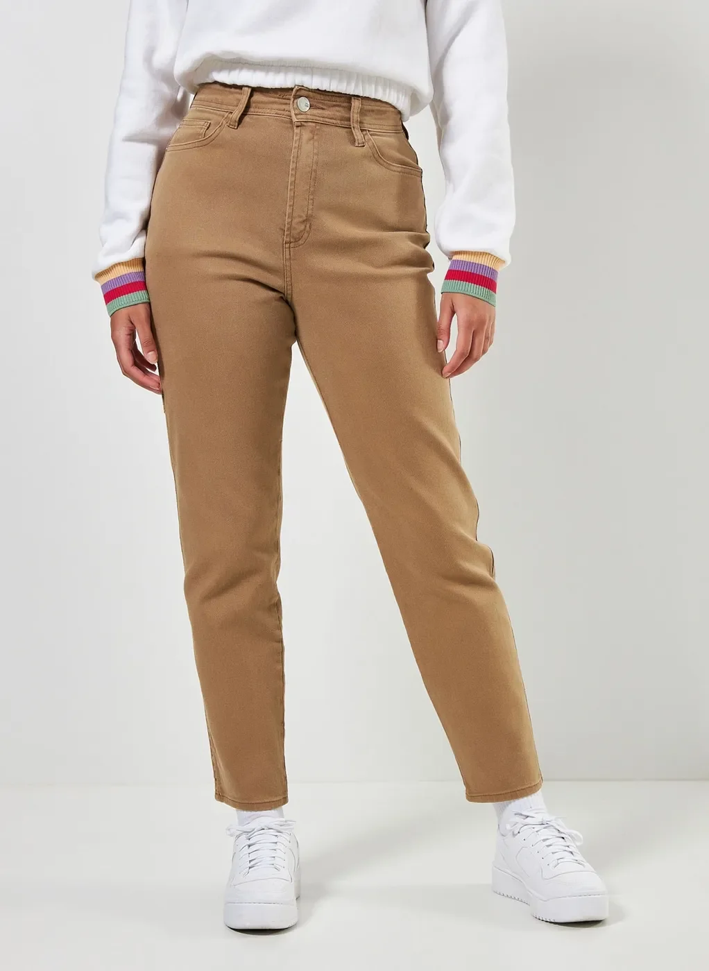 calça bege feminina