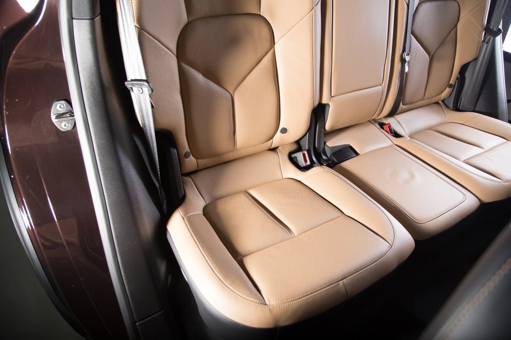 carro com interior bege