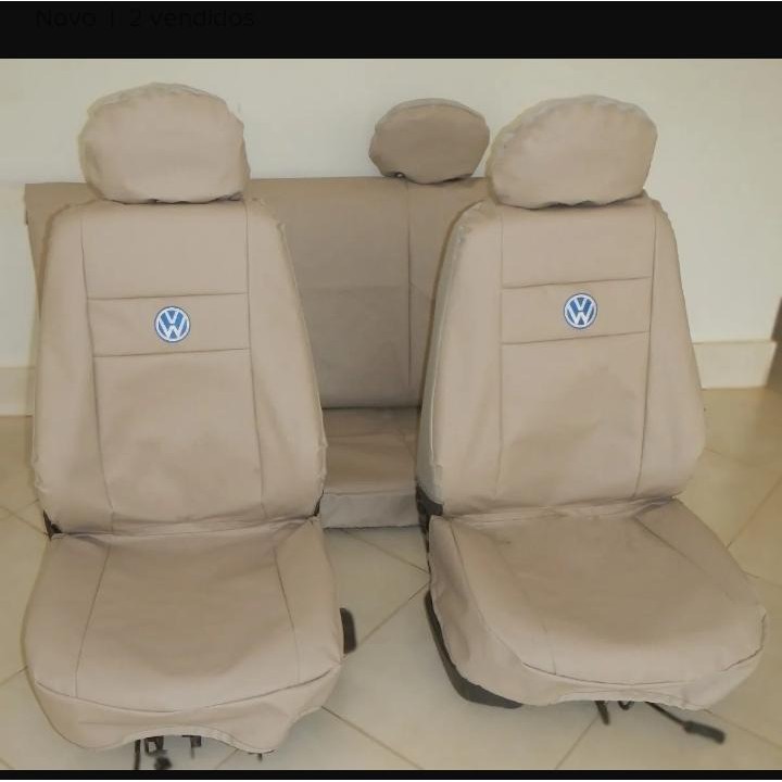 carro com interior bege