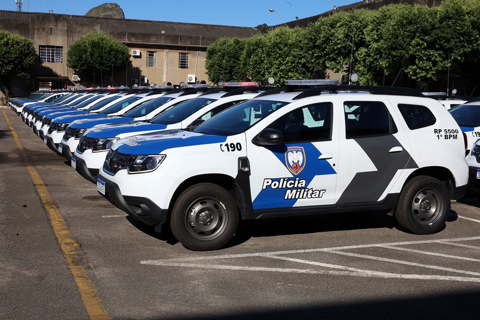 Carros de polícia modernos