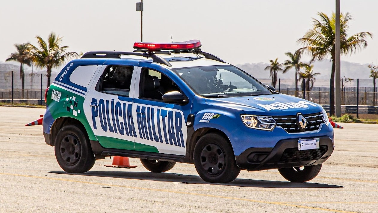 Carros de polícia modernos