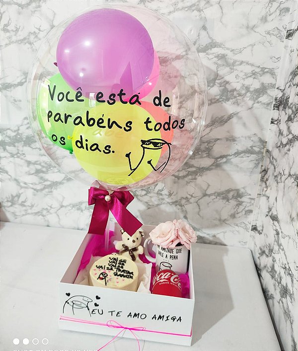 como montar uma cesta de presente para amiga com vinho