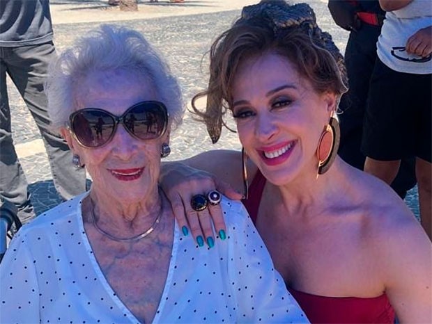 Claudia Raia Lembra Dois Anos Da Morte Da Mãe