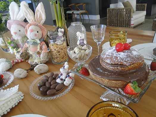 Transforme Sua Árvore de Natal em uma Decoração de Páscoa Única