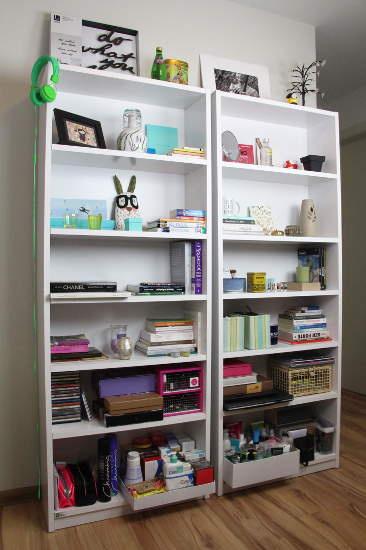 como decorar estante de livros de forma harmônica