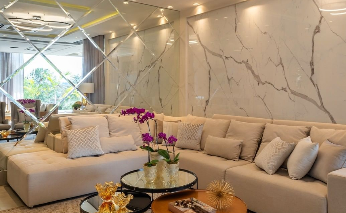 como decorar sala com espelho bisotado