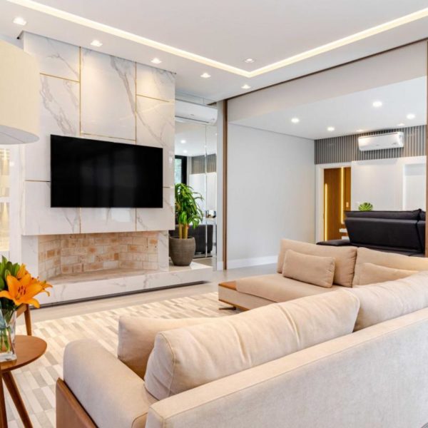 como decorar sala com lareira ecológica