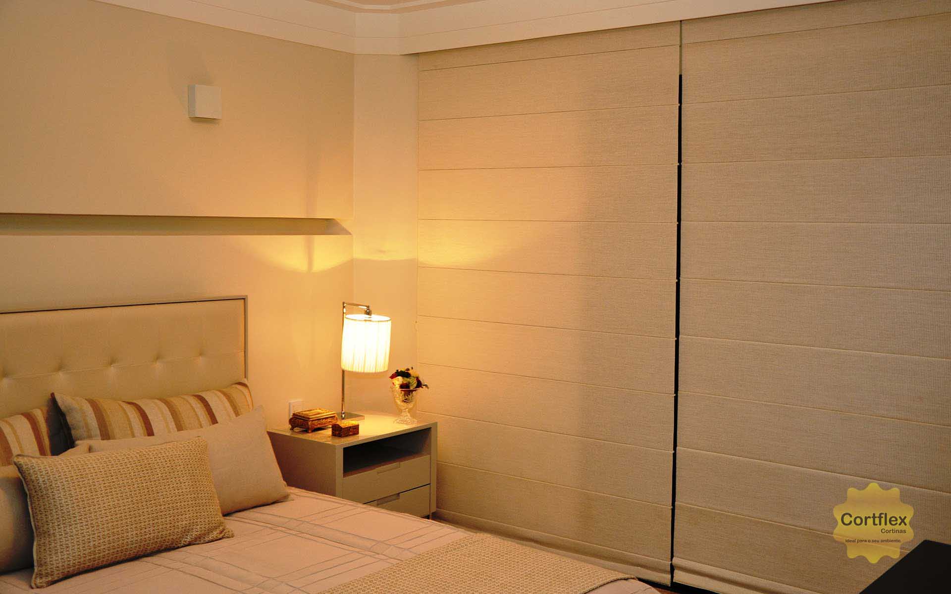 como escolher a melhor persiana para quarto (rolô ou romana)