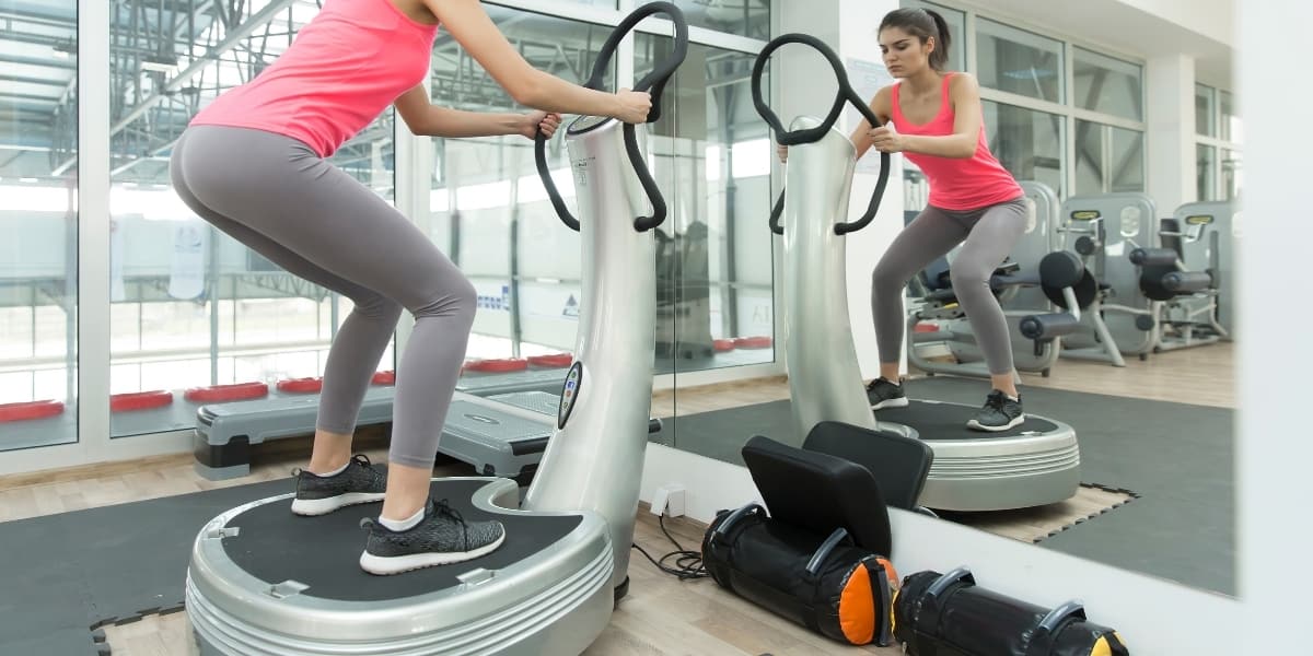 Como a Frequência e Amplitude Afetam Seus Resultados na Plataforma Vibratória