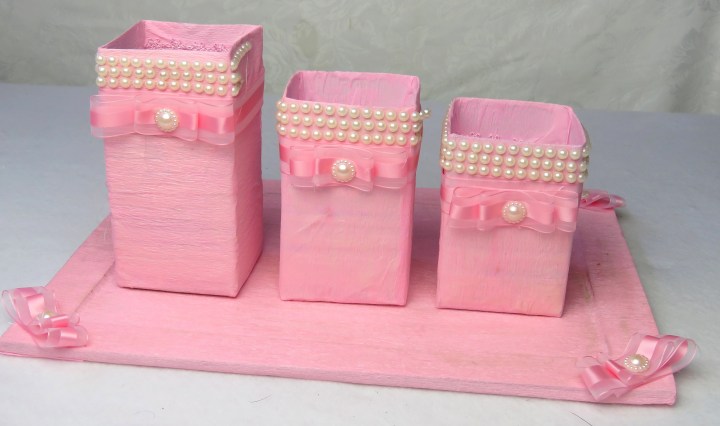 5 ideias de títulos:
1. Kit de Higiene para Bebê DIY: Transforme Potes Reciclados em Organização!
2. Organização de Trocador: Crie seu Kit de Higiene Sustentável.
3. Passo a Passo: Kit de Higiene para Bebê com Materiais Reutilizados.
4. Decoração e Praticidade: Monte seu Kit de Higiene Personalizado.
5. Dicas de Ouro: O que Colocar em Cada Pote do Kit de Higiene do Bebê.