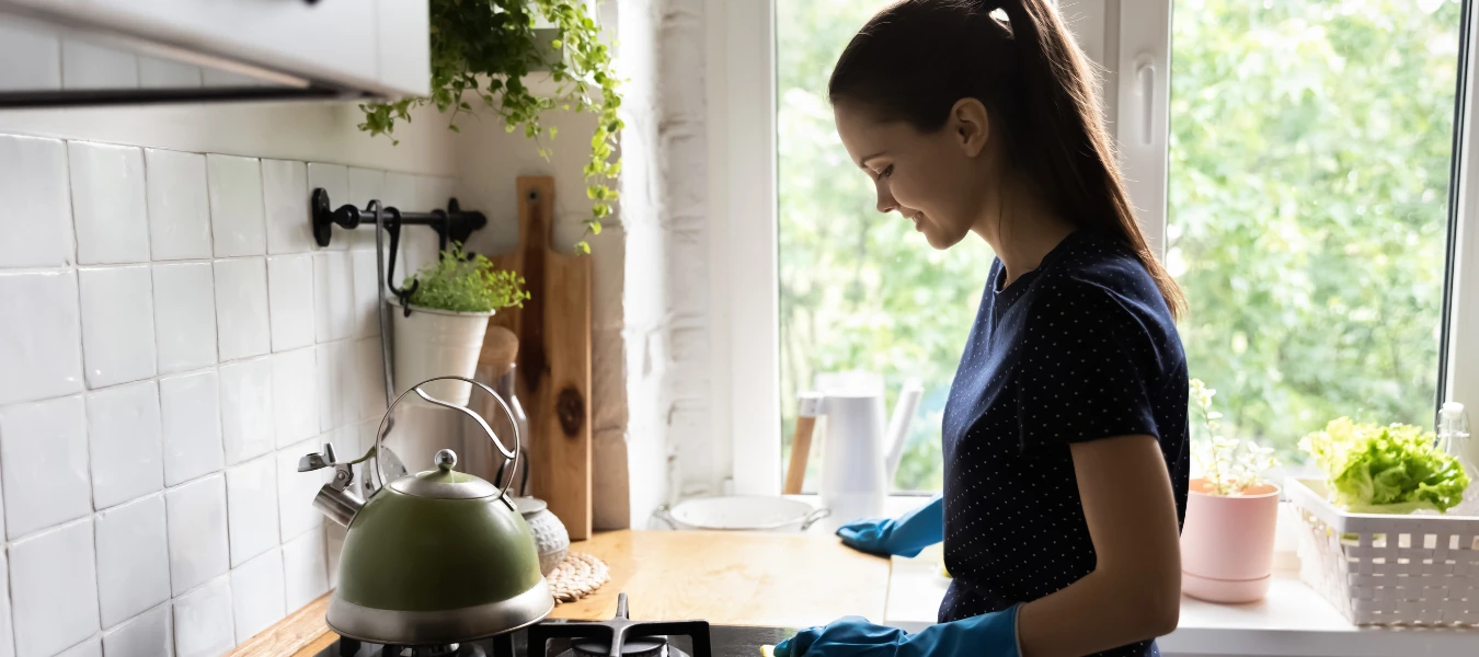 como fazer limpeza pesada na cozinha passo a passo