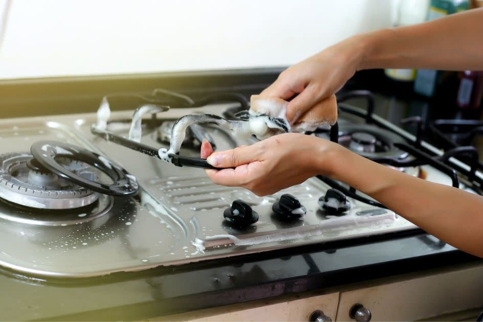 erros comuns ao limpar fogão de inox e como evitá-los