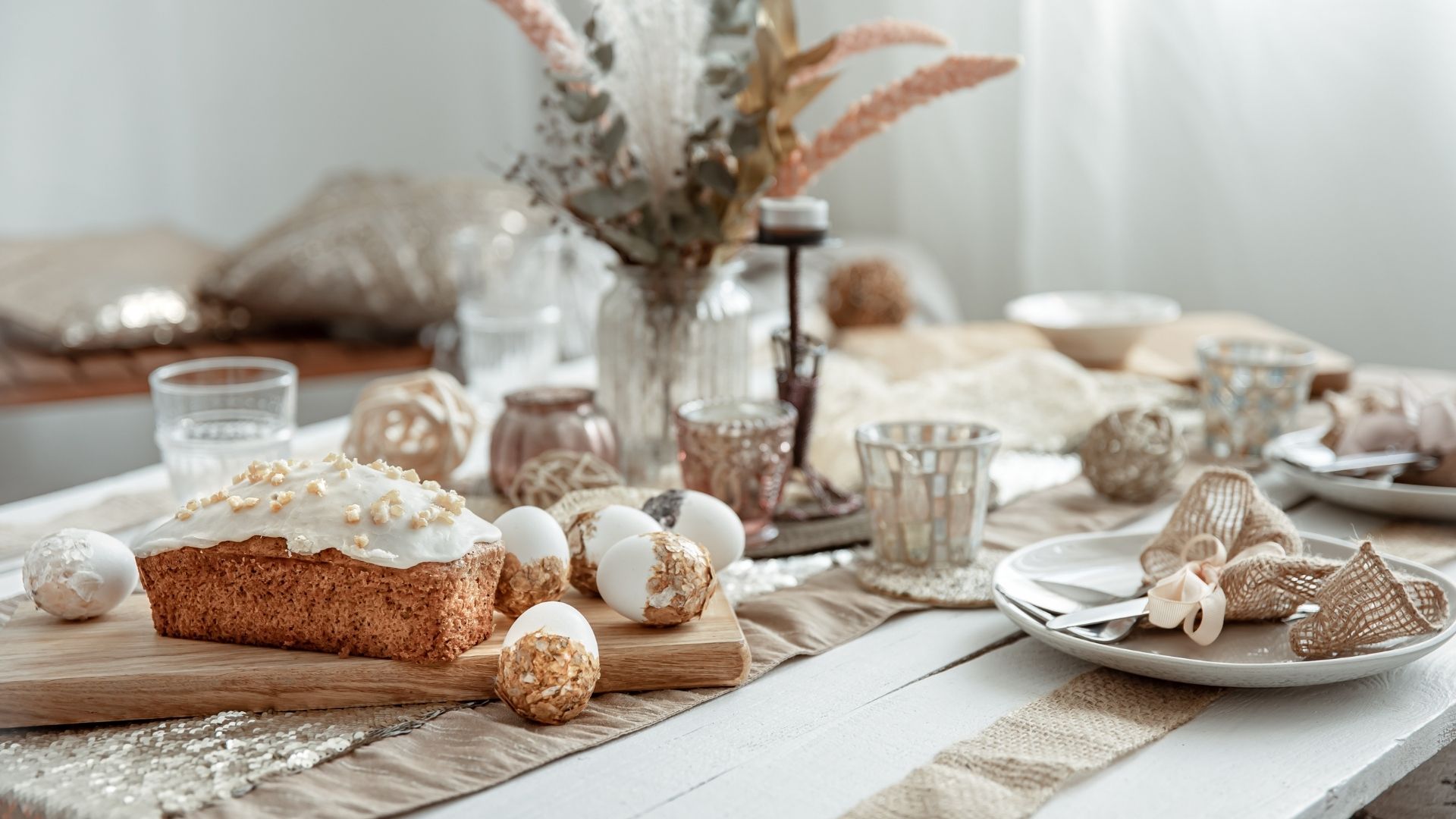 como montar uma mesa de café da manhã de páscoa