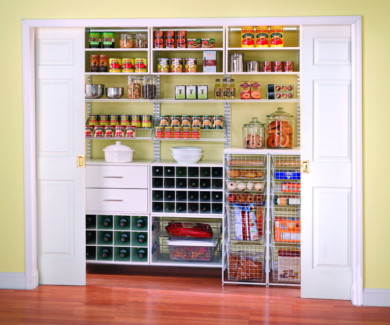 organização de alimentos em potes reciclados