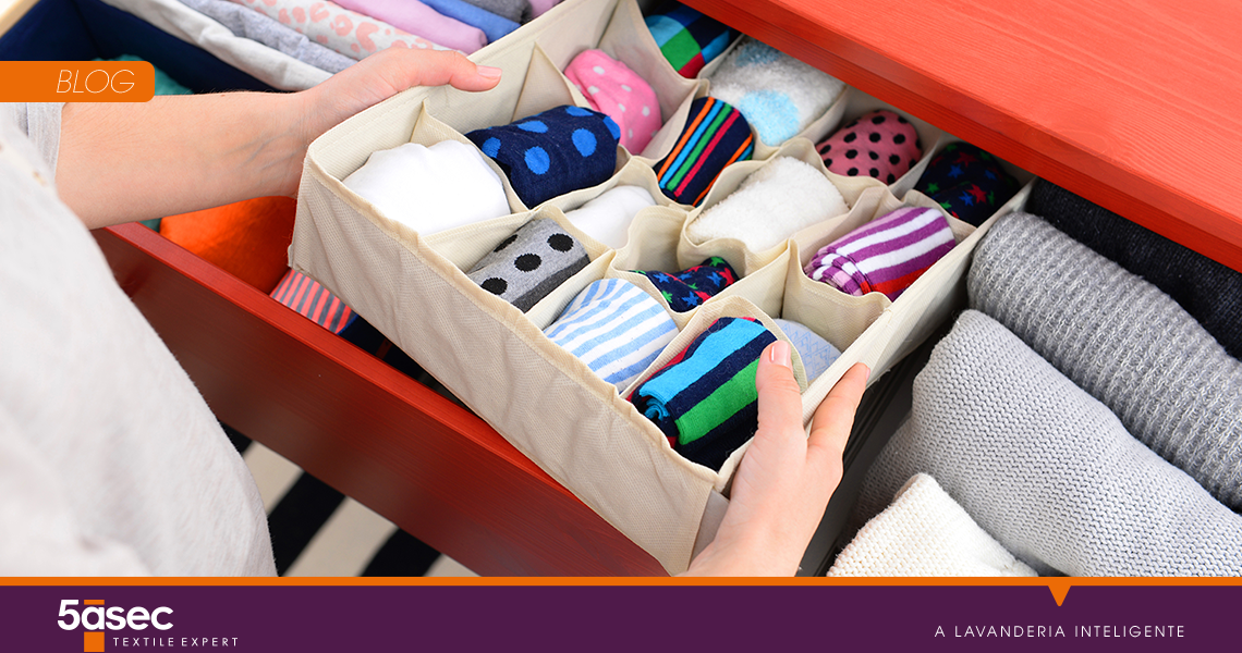 Método KonMari para Gavetas: Organize Suas Roupas Íntimas de Uma Vez por Todas