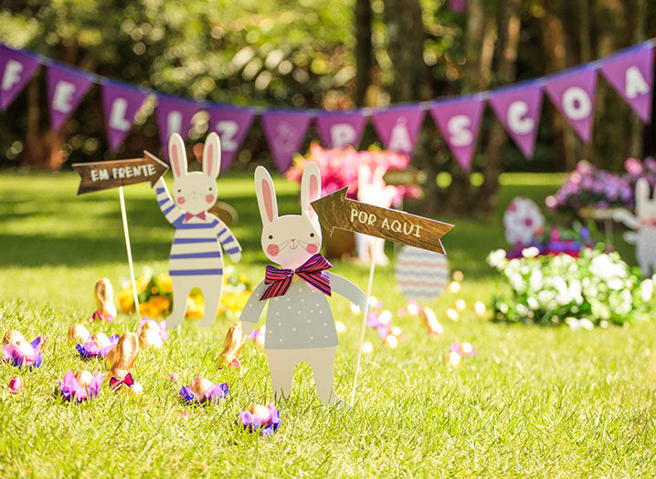 como organizar uma caça aos ovos no jardim