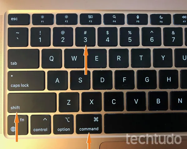 como tirar print no macbook