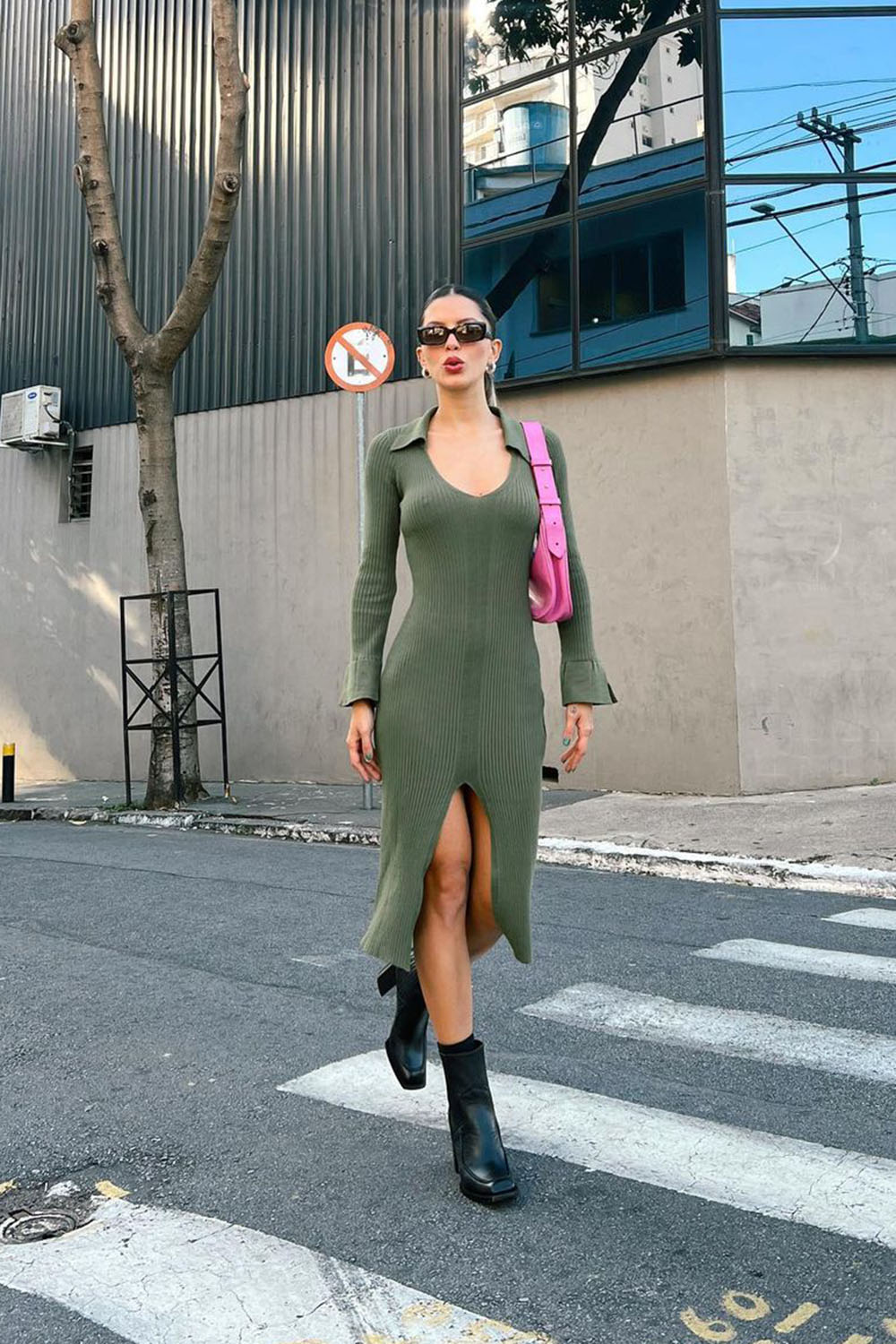 como usar bota coturno com vestido romântico