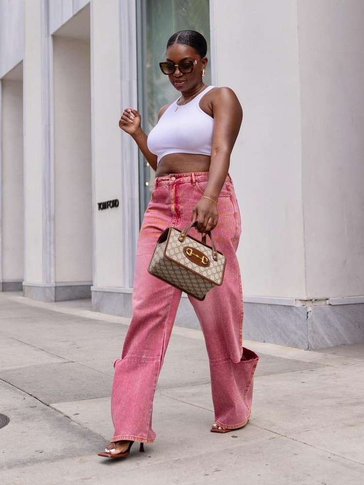 ideias de looks com calça flare e sapatos