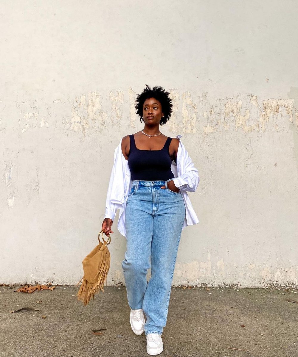 looks com camisa branca e jeans